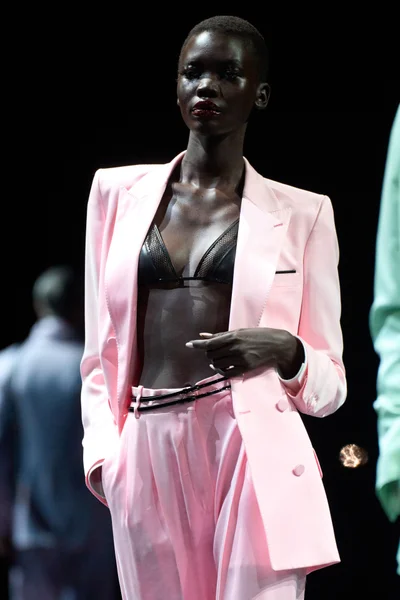 Look 90